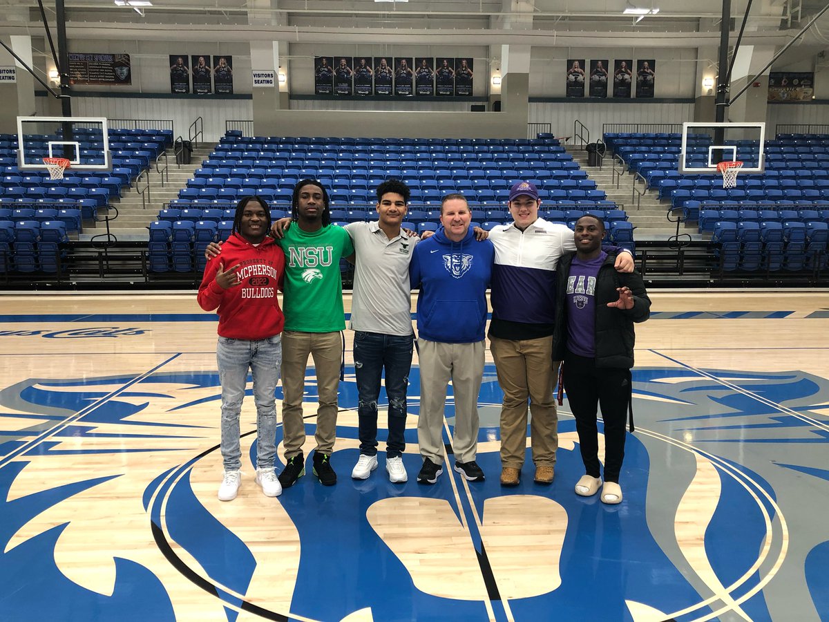 Unbelievably proud of these young men! National Signing Day is a special day and these 5 are about as special as they come. We cannot wait to watch them play on Saturdays and see where life takes them. #GoCats #6Legs 🚾🏈