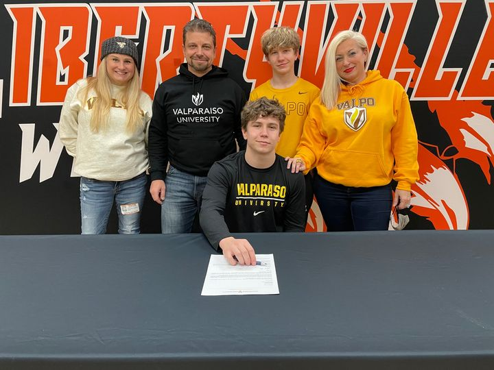 Congratulations, Connor! <a href="/valpoufootball/">Valpo Football</a> got a good one!