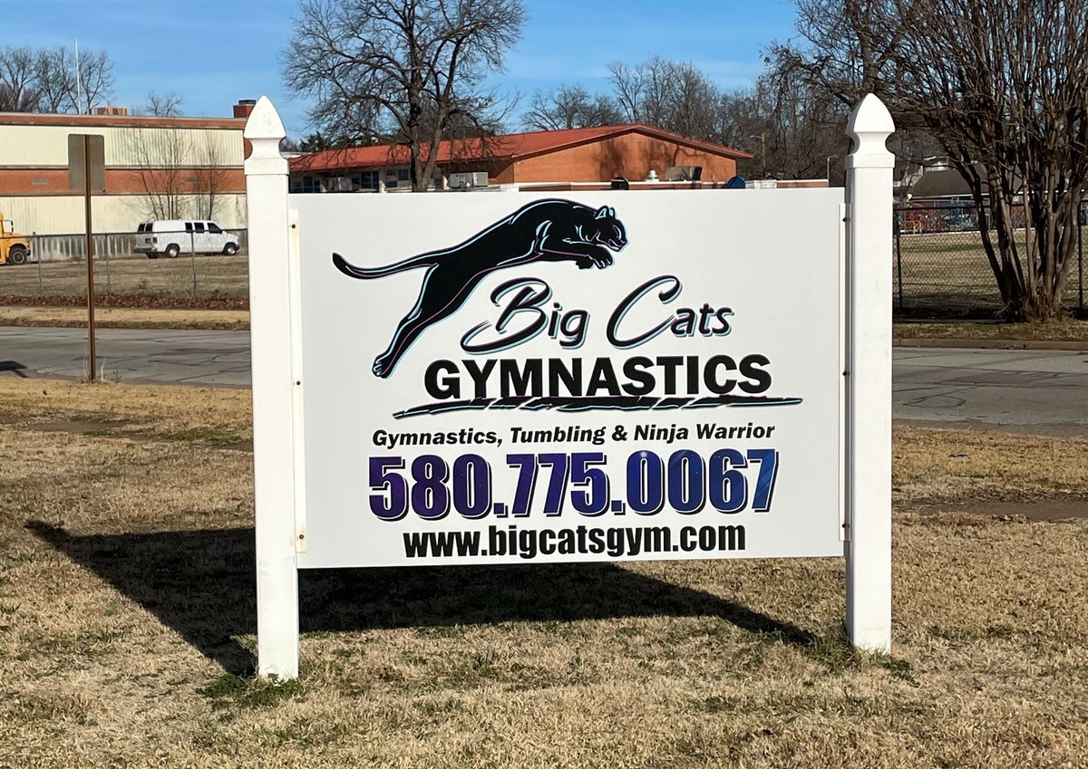 Advertise at your own location with metal signs like this one. A clear message with your name and contact information. Ask us how we can help. And remember to like our pages on Facebook, Twitter, LinkedIn, Google and Instagram for more ideas.