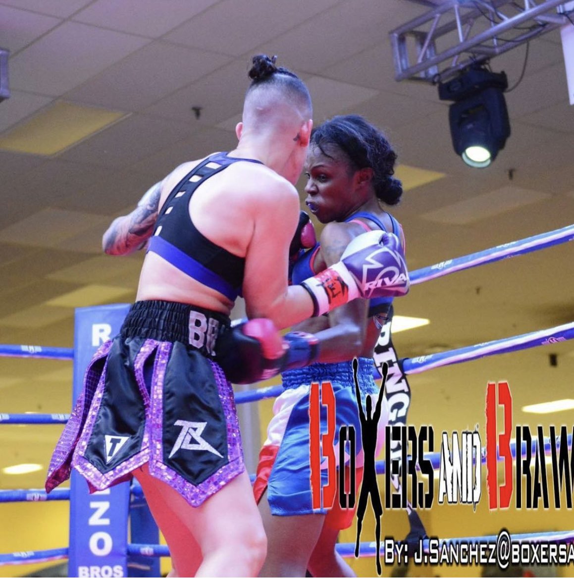 Body work is vicious!! Those super bantamweight champions better look out!!! #womensboxing #fighter #champion #DallasBoxing #superbantamweight
