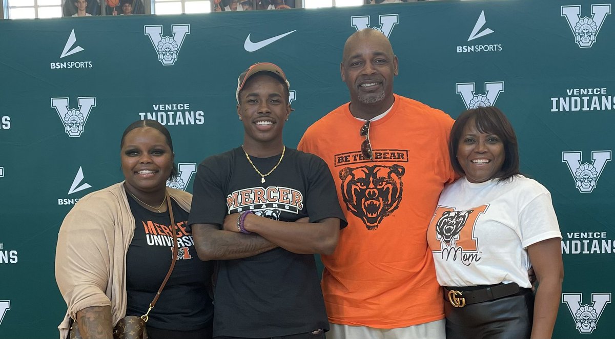 🧡🖤 <a href="/MercerFootball/">Mercer Football</a>