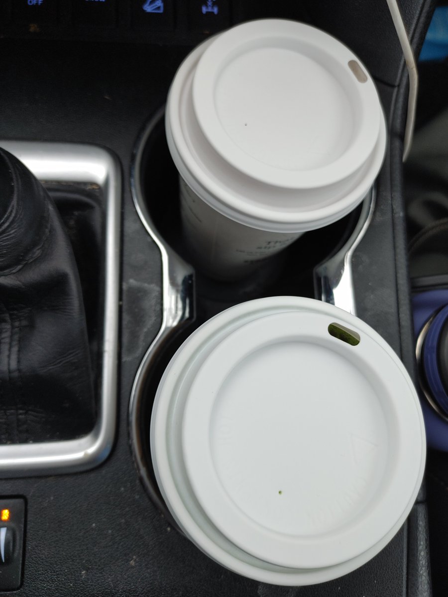 bijagirl's tweet photo. @Starbucks  put the freaking custom hot tea button back on the POS. Either I get overcharged, get it iced and have it made again, or the cashier gets flustered just puts in "hot water + 2 scoops of matcha" &amp; gets punished. You aren't saving money here. FYI. ROI is worth it. 😬 https://t.co/O0xZVtFjCz