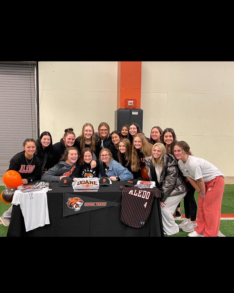 IT’S OFFICIAL!! Thanks to everyone who was there and supported me today. Can’t wait to be a tiger🧡🖤 <a href="/DoaneSoftball/">Doane Softball</a>