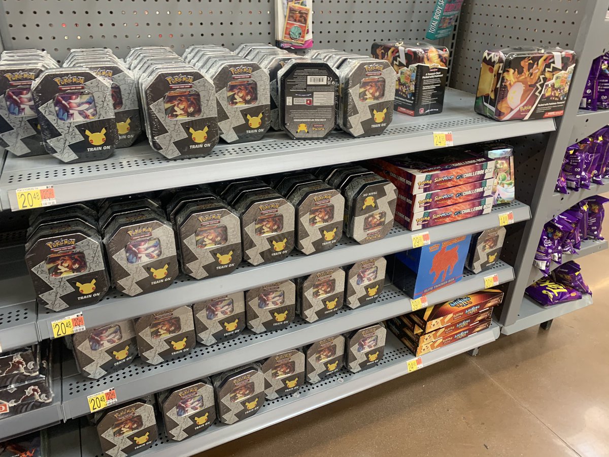 CoachellaTCG's tweet photo. Walmart Monterrey &amp; Dinah Shore 🚨 celebrations tins ring up at $11 https://t.co/AWloI5z6vy