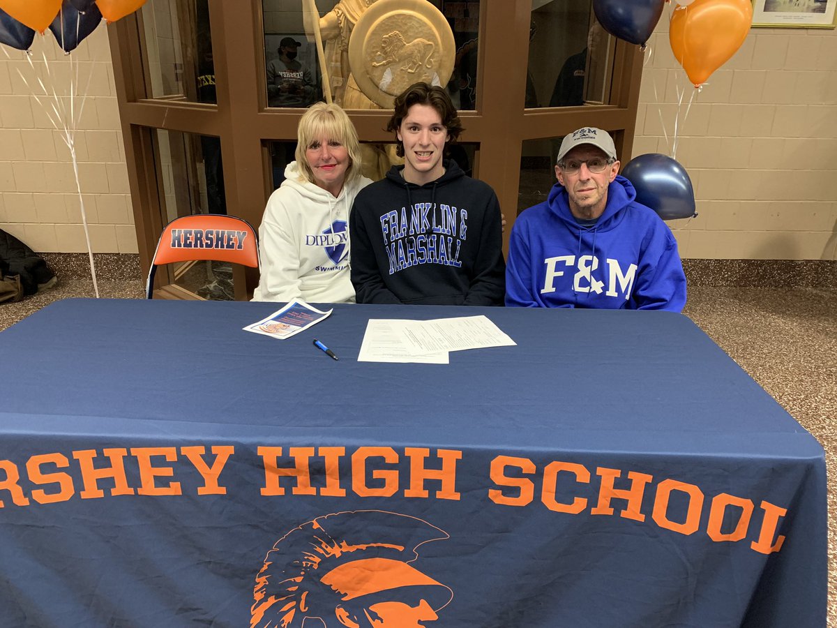 DTSDathletics's tweet photo. Congrats Noah Drexler for signing to swim @FandMCollege https://t.co/RgfE0GlFkL