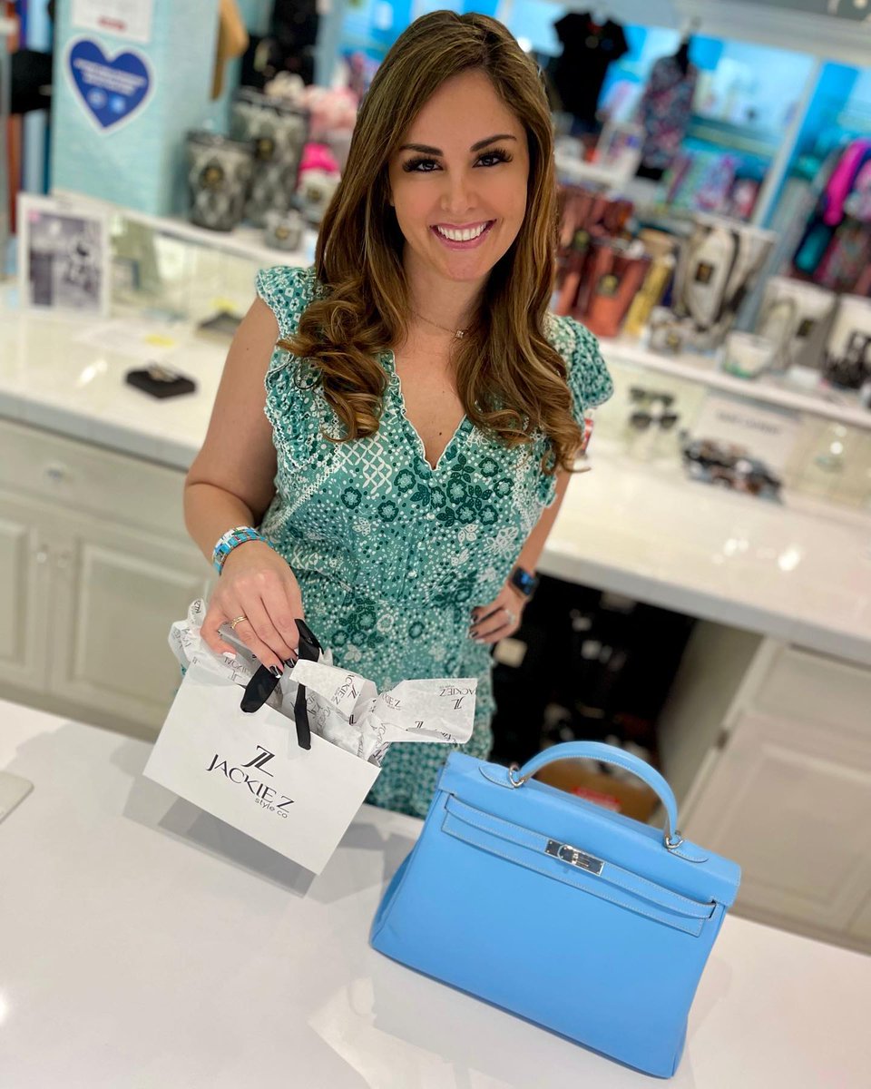 Jackie Z is your one stop shop for all your fashion needs ✨
From $20 dresses to luxury one of a kind bag, they've got you covered 🛍

#JackieZ #Luxury