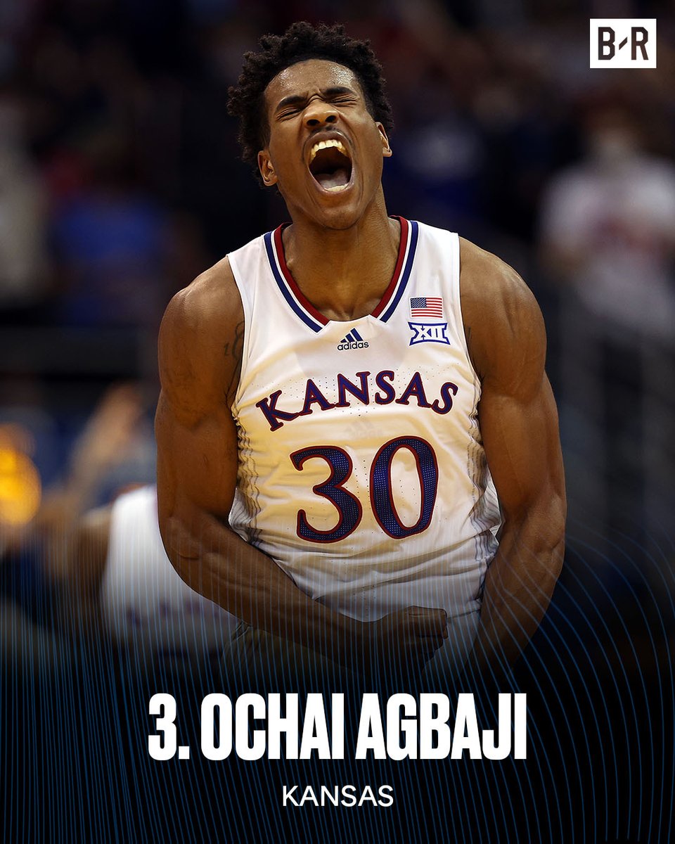 BleacherReport's tweet photo. Early College Basketball POY Rankings 🔥 @brhoops

1.  Oscar Tshiebwe
2. Johnny Davis 
3. Ochai Agbaji
4. Drew Timme

Full list: https://t.co/XCGhzanumk 

(via B/R’s @kerrancejames) https://t.co/zI9sboH0nT