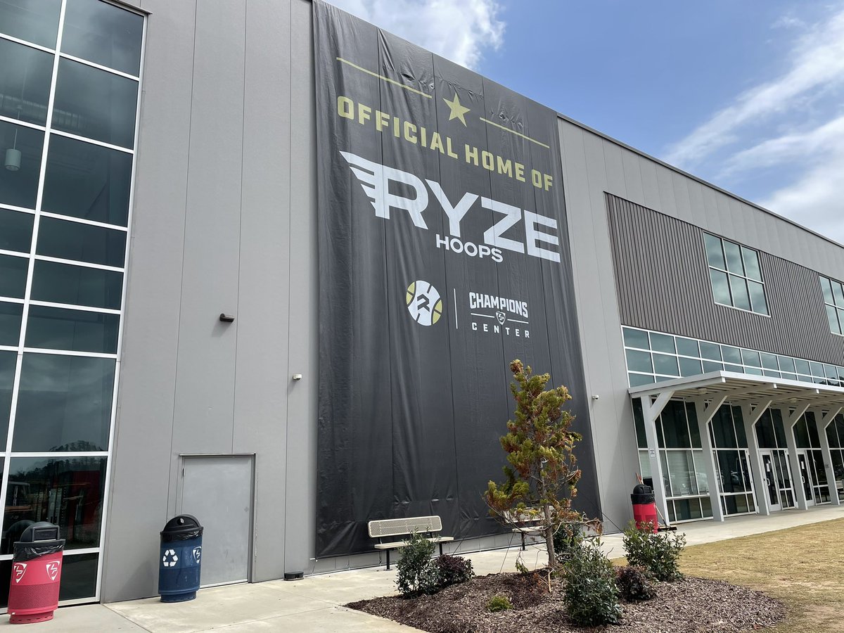 CoachD_Mac's tweet photo. Getting more excited by the day with the quality of teams locking in for our @RYZEHoops events this year!

REGISTER: https://t.co/b92LCD4Hu5 https://t.co/LkD2GRRQ6w