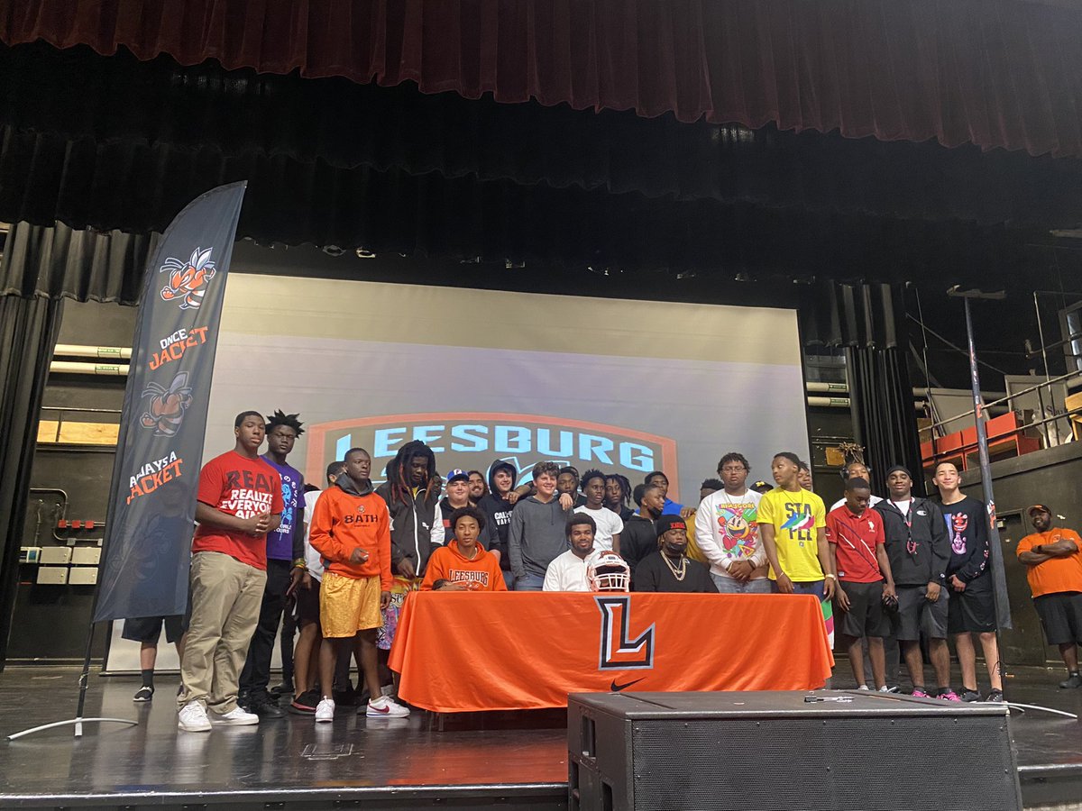 Coach_LBennett's tweet photo. Congrats to the three seniors that signed their Letter of Intent today from Leesburg High School! It was great coaching you boys and good luck on the next chapter of your life‼️
@TroyThompson50 @Charles29310817
 #NSD22 https://t.co/pd0ZrCUMwC
