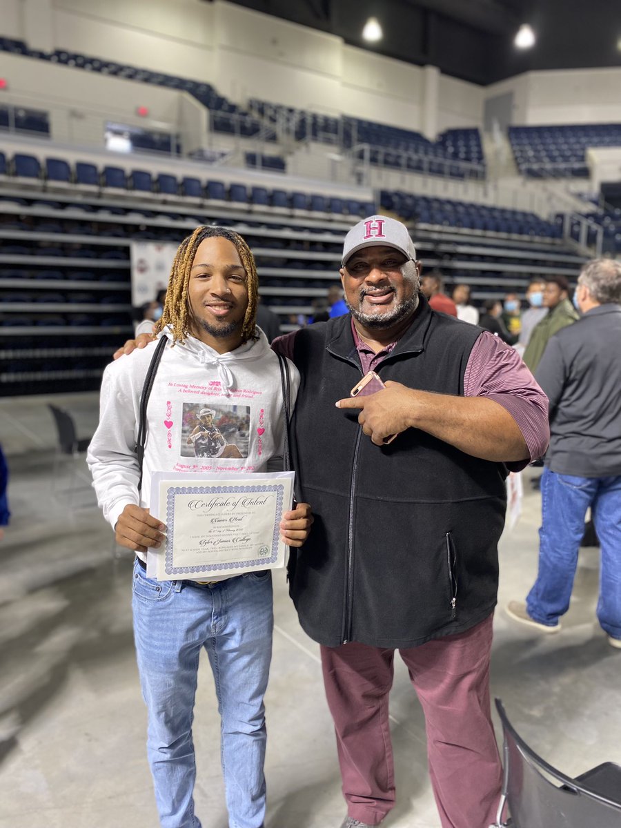 Heights Bulldogs Football tweet media