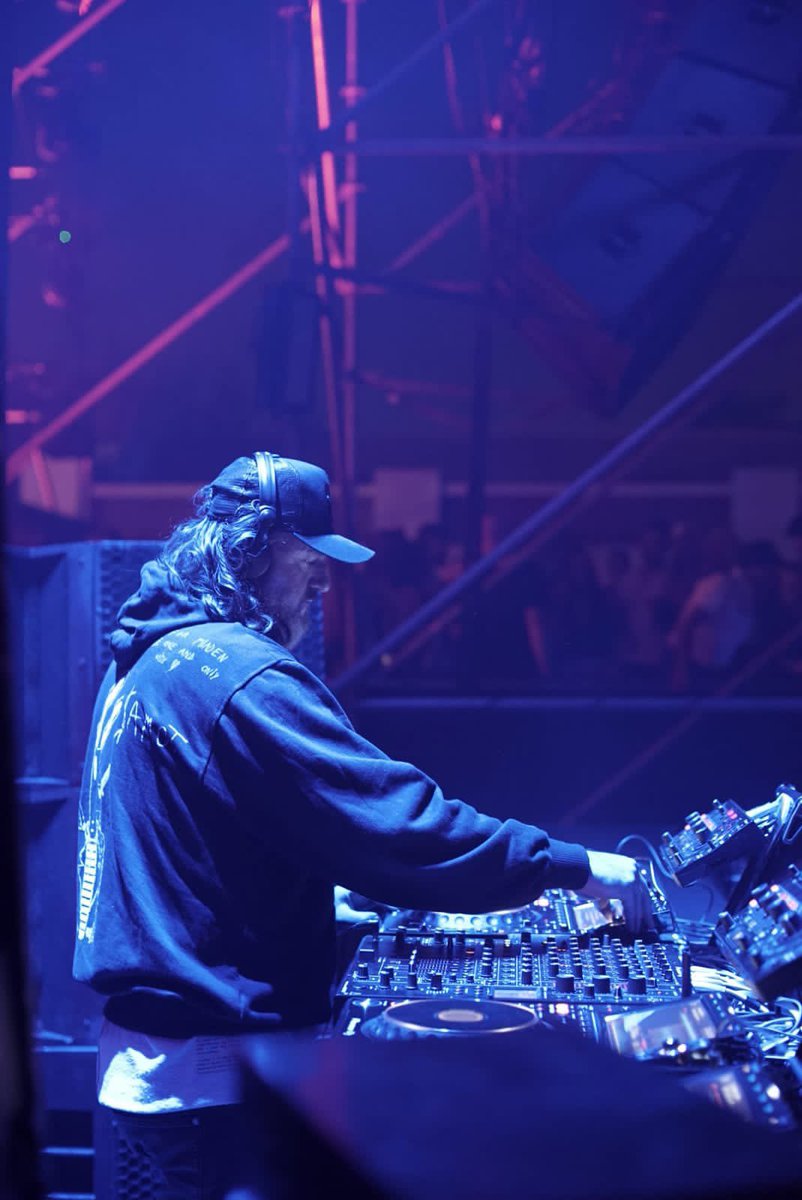 samotclub's tweet photo. We are beyond words. One of the most influential DJs of our time, @SolomunMusic has minted 3 Samots and worn a Samot hoodie during a live performance. Welcome to the club! 🎧

#NFT #nftart #nftcollector https://t.co/PtjGQYtkkF