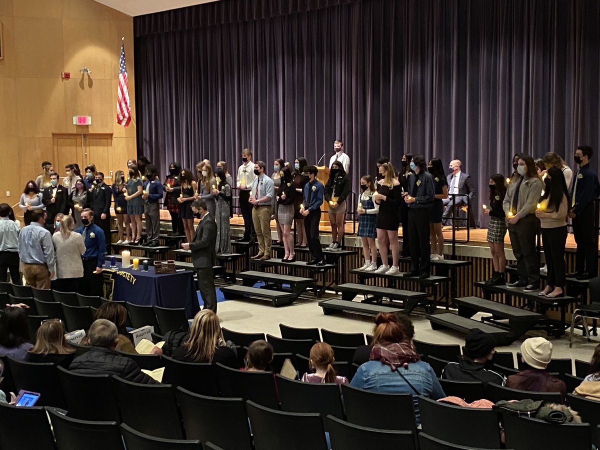 SweetHomeCSD's tweet photo. Congratulations to the 72 new inductees into our National Honor Society this evening!! https://t.co/etV7ITDi1B