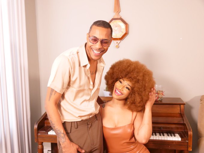 Watch DaphneThickAss's leaked NSFW photo on TwXstars