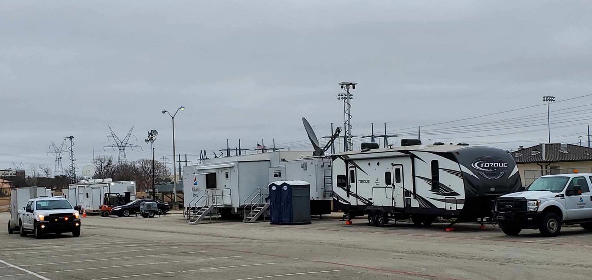 oncor's tweet photo. Thank you to the hundreds of mutual assistance crews supporting our TX communities. Our mutual assistance &amp; Oncor teams are pre-positioned across our service area, including having additional resources and supplies so that they’re ready to activate as soon as it’s safe. https://t.co/kVCkmkzTB9
