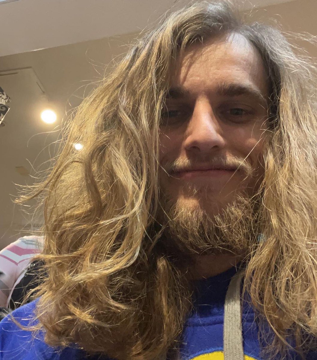 B_Duff17's tweet image. Donated 10+ inches of hair to @CWHL_org and now everyone’s saying I look like the best WR in the league. @CooperKupp, long-lost twins?