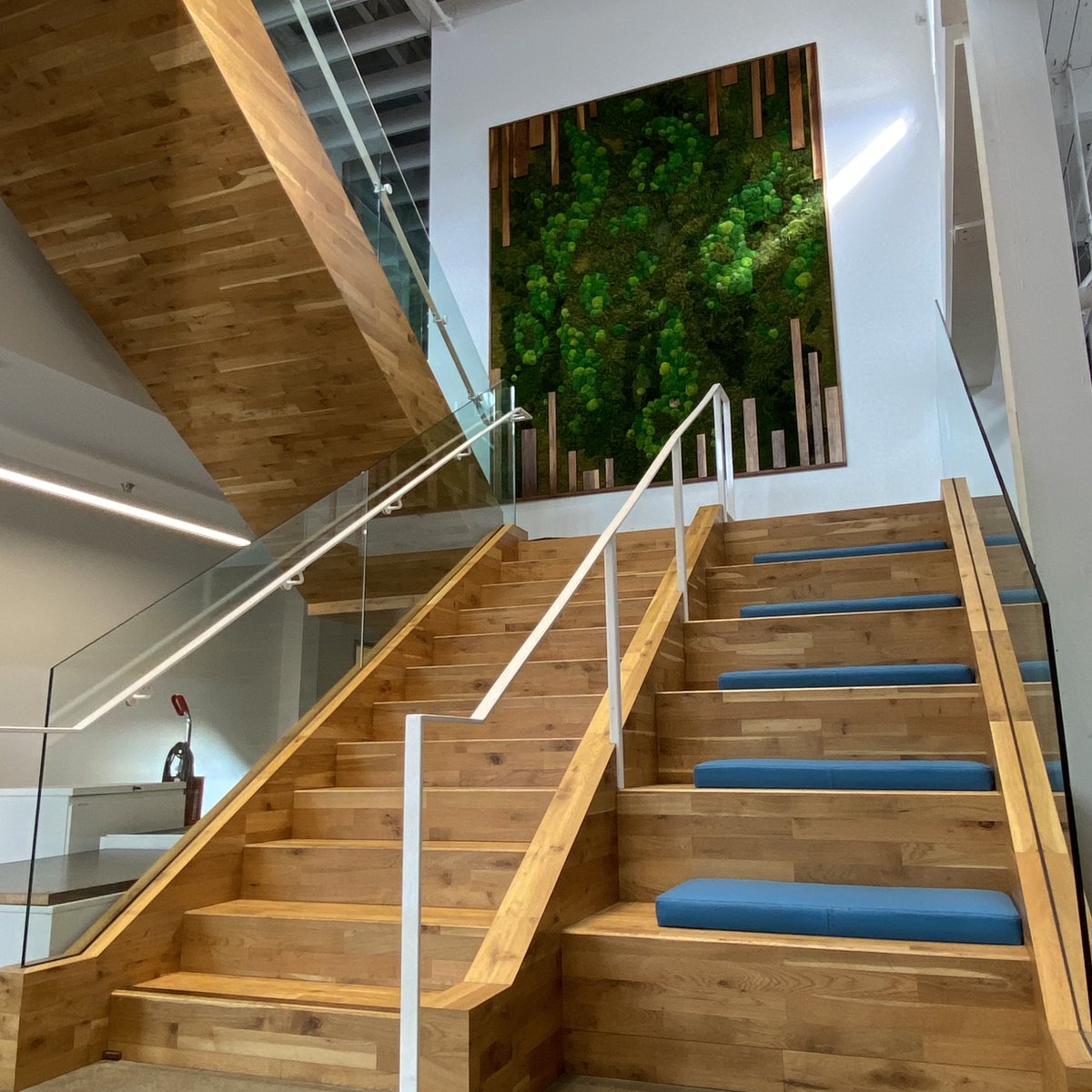 Lots to celebrate here at Metagenomi! Last week we closed our Series B with $175M in funding &amp; opened our second office. We're feeling energized for this next phase of growth, with a continued commitment to developing next-generation gene editing technologies &amp; genetic medicines.