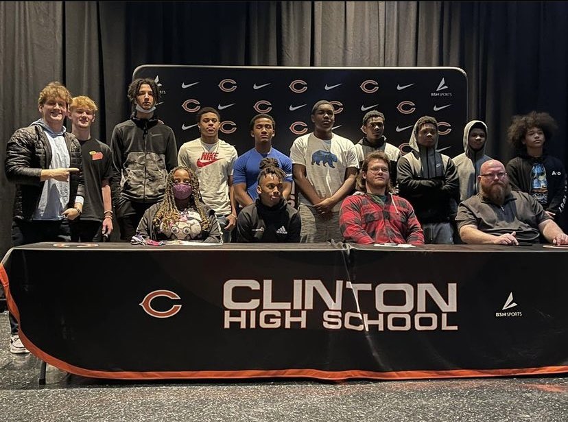 I would like to thank my family friends teammates and all my coaches that have helped me along the way i will be continuing my athletic and academic career at bethel university I would also like to thank <a href="/RileyElite3/">Riley Howard III 🇲🇭</a> <a href="/BU_FootballTN/">Bethel University Football (TN)</a> <a href="/CHSDragonsFB/">Clinton Dragons Football</a> <a href="/CoachRobStacy4/">Rob Stacy MEd HSSCC</a> @CHSCoachMartin