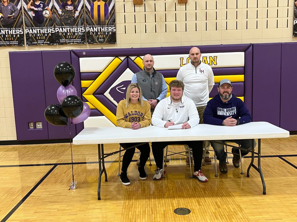 It’s officially official! Lookin’ forward to all the firsts! <a href="/wu_football/">Waldorf Football</a> @JakeRiederer @CoachFinley_Wu @CoachChapaWUDB Can’t wait to get on the field and meet all my new family! #CloseTheGap 🟣⚫️