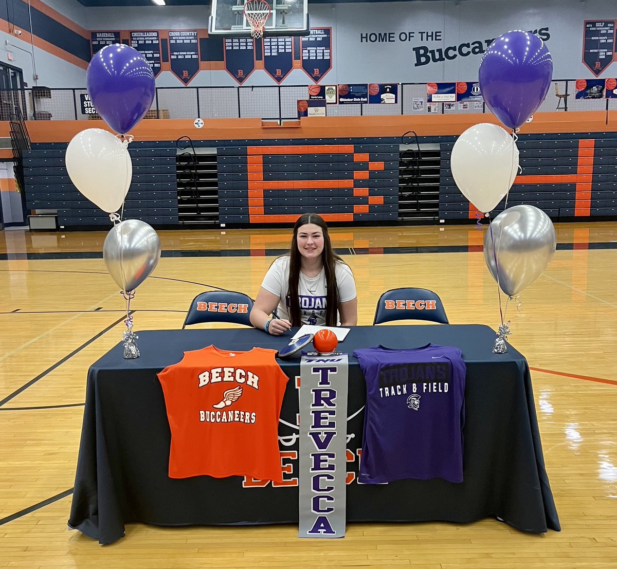Congrats to <a href="/ChenaultKyndal/">Kyndal Chenault</a> for signing with <a href="/TNUxcTrack/">Trevecca XC Track</a>!