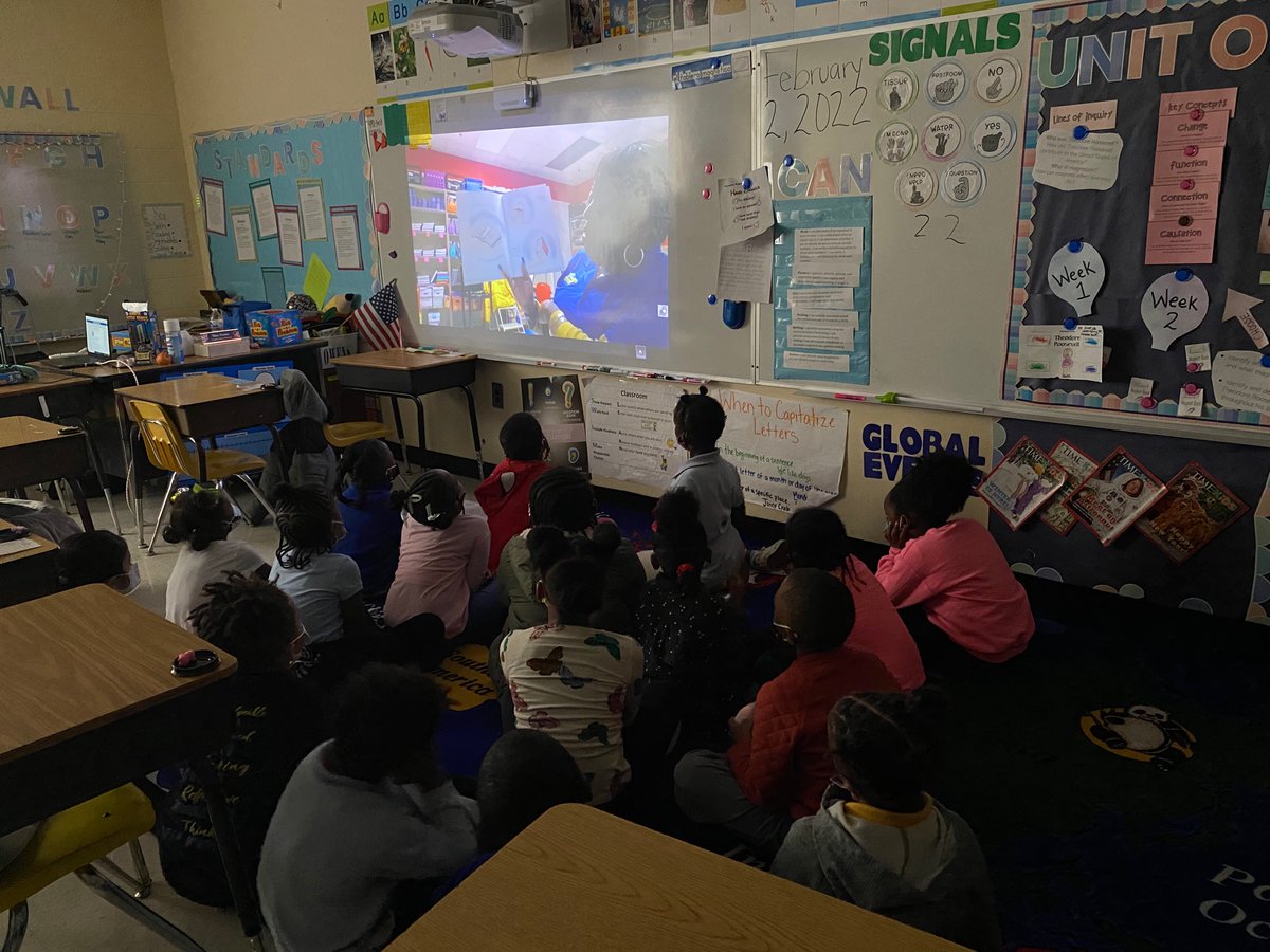 msowenscorner's tweet photo. 1st grade definitely enjoyed World Read Aloud Day with our awesome admin!
#Randolphreads #WorldReadAloudDay https://t.co/HWR5VEkZPM