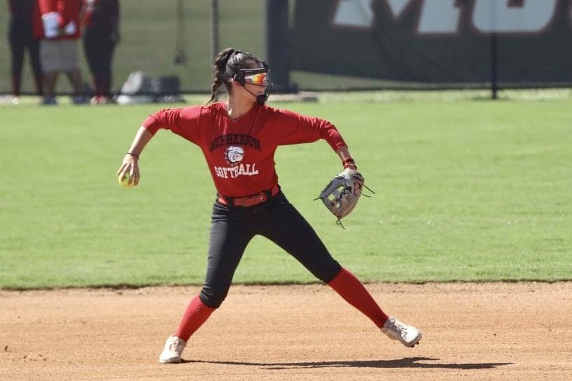 CrawfordEstela's tweet photo. Happy National Girl’s and Women’s Day in sports…@RileyCrawford03 #kylabug #athletes #girlsrule #softball #basketball 🥎🏀 https://t.co/nBTN2vX31o