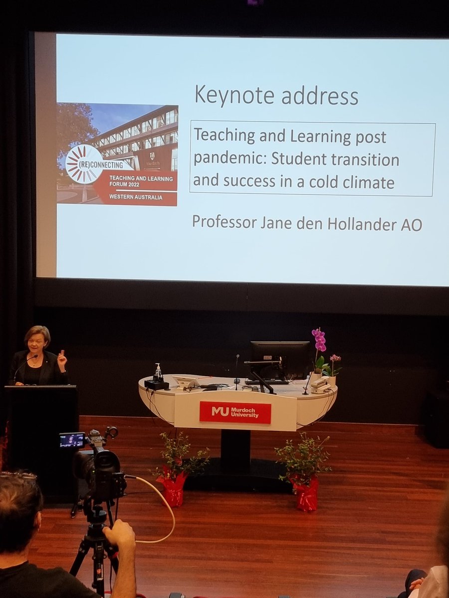 _TracyPiper's tweet photo. The Internet: friend or foe to university? The power to disseminate information across the globe, without the structure and traditional regimen of academia. 
Professor Jane den Hollander speaking on diversity, inclusion and success in a cold university climate #TLF2022 https://t.co/mPBfzbRiR4