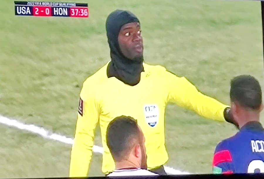 Jajsajs el arbitro de Estados Unidos-Honduras es el mismisimo frozono