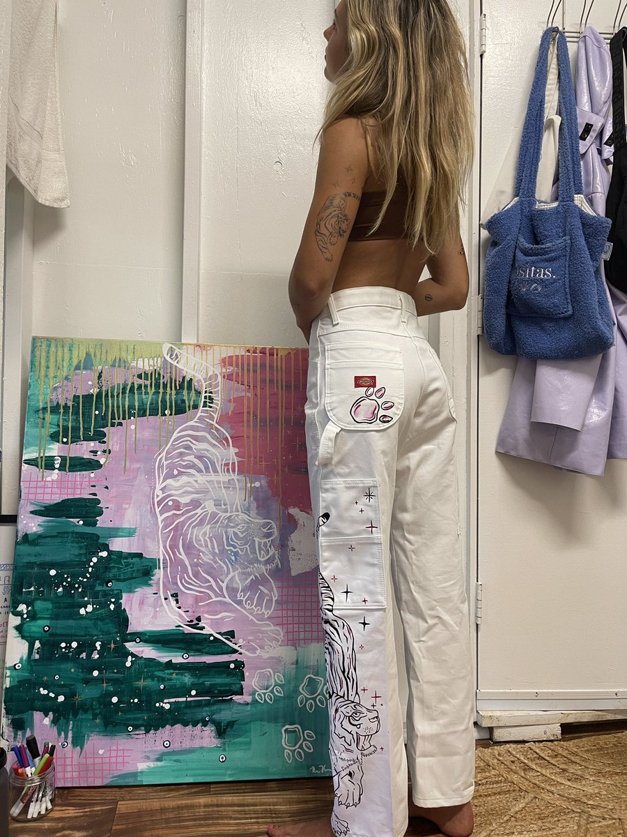 ugcmckenzie's tweet photo. some art I have been creating in various different forms. very excited to get into the #nft space shortly ✨ https://t.co/itpFUkV2z1