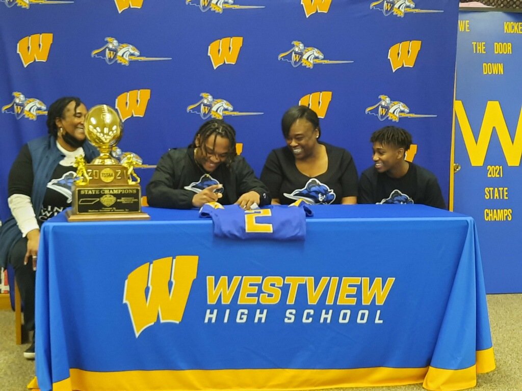 WV_Chargers_FB's tweet image. Congrats to @JacksonAbel28 @goins_javion @Ryan51329918 Good luck in your next step! Keep working!!