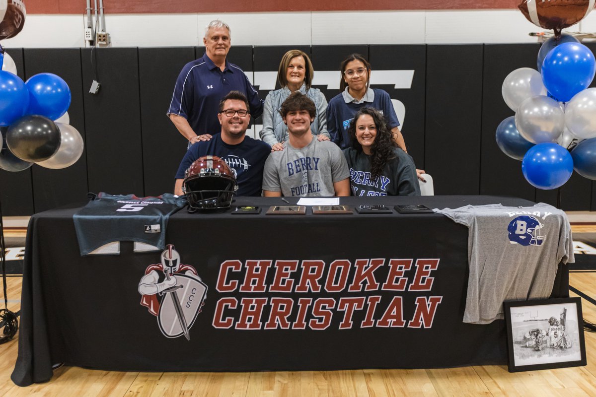 CCSWarriorsFB's tweet photo. Congratulation to @jaxn_gray on his commitment to play football at @BerryFootball! Go Vikings! https://t.co/HCAurChg9q