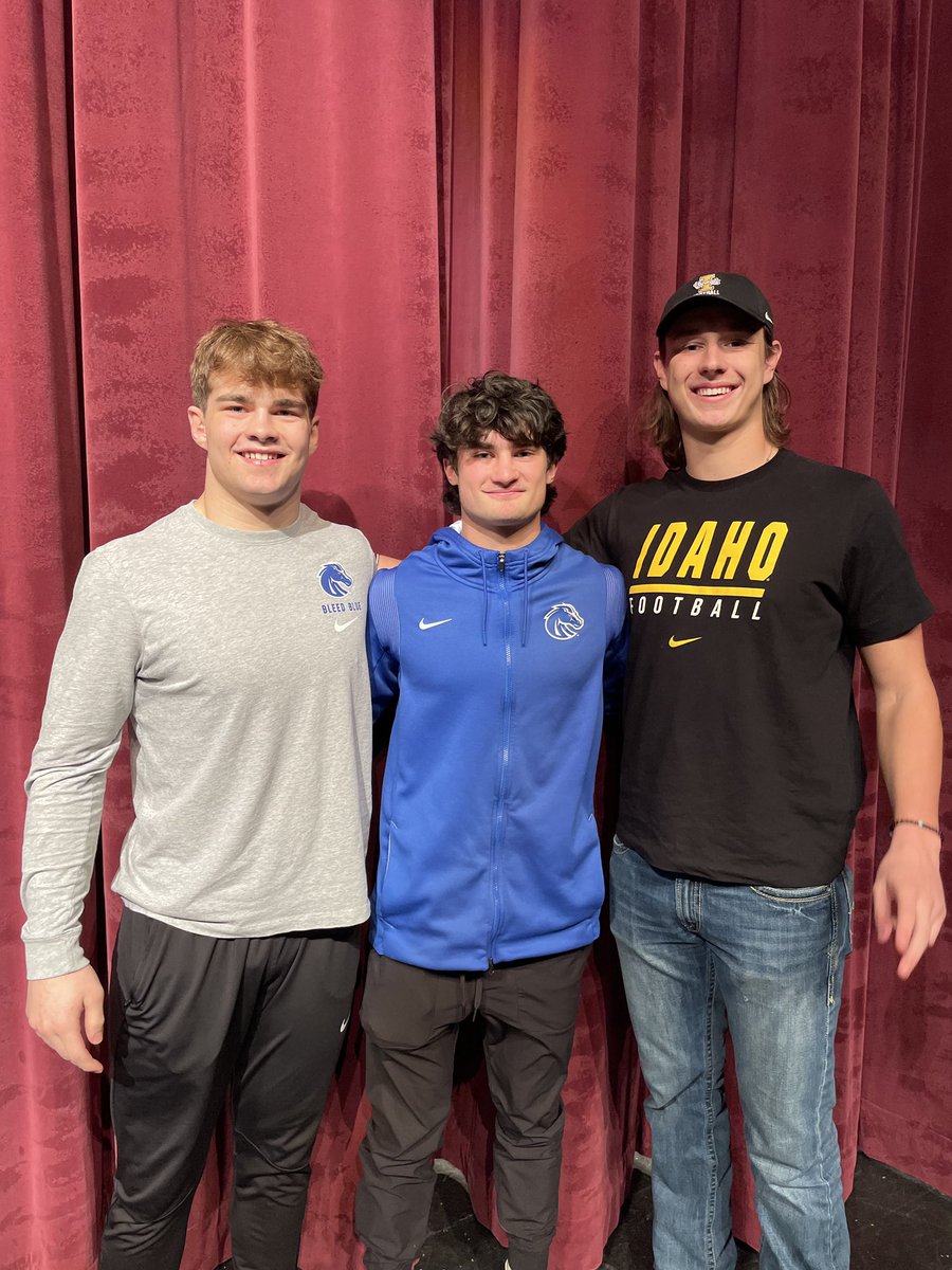 2022 Signing Day! <a href="/jackson_mason82/">Jackson Mason</a> to <a href="/VandalFootball/">Idaho Football</a>, <a href="/HunterSteacker/">Hunter Steacker</a> and <a href="/jacobsen_mason/">mason jacobsen</a> to <a href="/BroncoSportsFB/">Boise State Football</a> and <a href="/JDouglas_34/">Justin Douglas</a> (not pictured) to @IdahoStateFB LET’S GO GRIZZ!