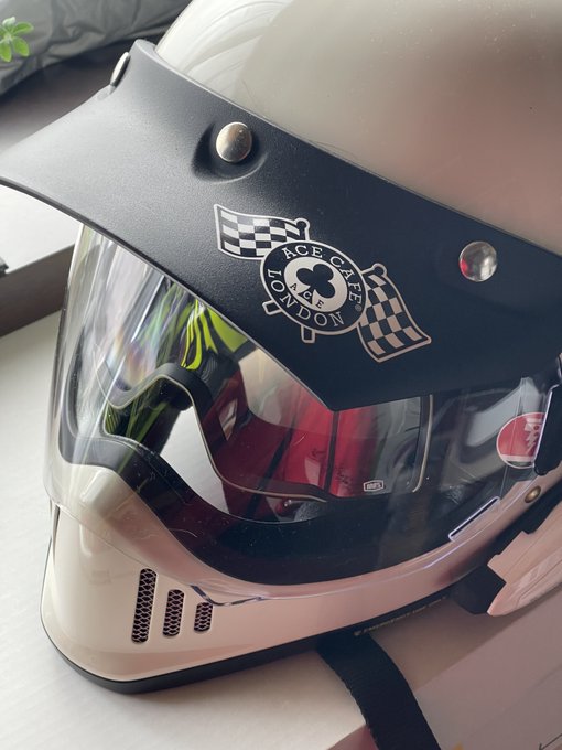 ダムトラックスのシールドがex-zeroにピッタリはまった!

これで雨降った時全然痛くない 