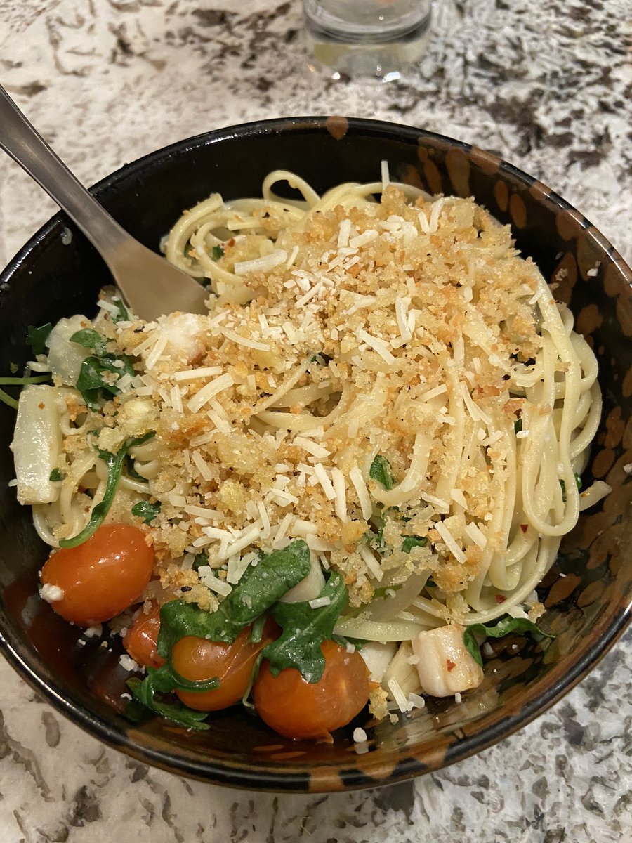 sssuperbecca's tweet photo. I tried @FreshPrepCa for the first time. It was pretty good and I love their approach to reducing waste #freshprepca #freshprep comments from my housemate “it smells like ear*s in here” https://t.co/MSF6SUR7jc