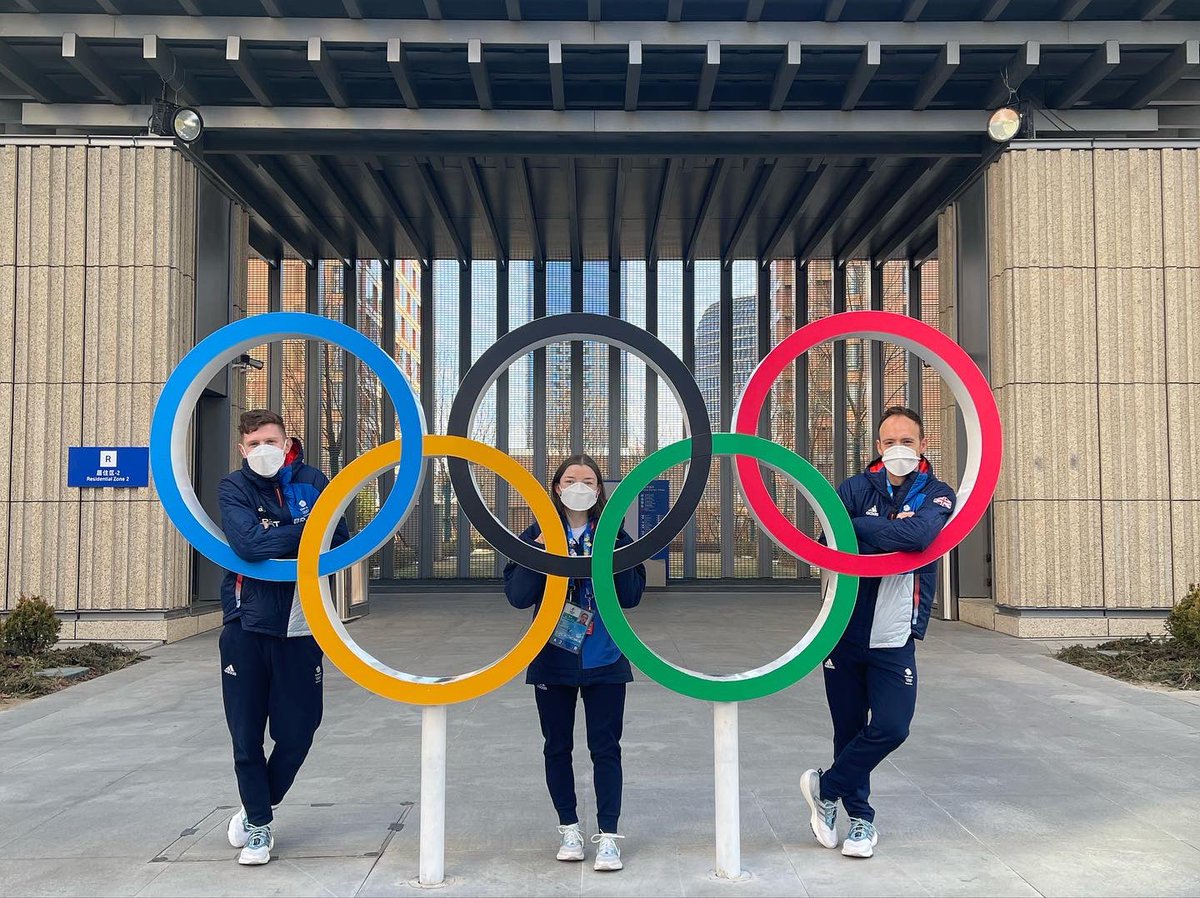 Link up in Beijing! An absolute classic photo with the rings. Still pinching myself everyday! #beijing2022 #TeamGB