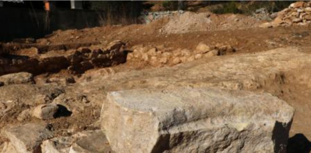 Encuentran en Cunit los restos de una prensa de vino de los siglos III a I aC

lavanguardia.com/local/cataluny…

#vino #vinos #wine #wines #historia #labuelamaruchi