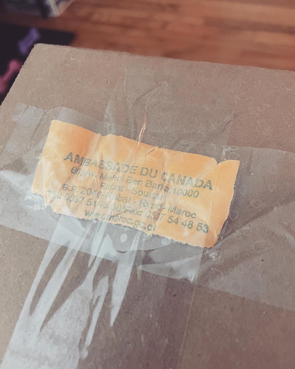 MyVerreault's tweet photo. #unboxing Joli colis du Maroc. 🇲🇦 
Merci Festival International du Film de Femmes de Salé.
#Kuessipan https://t.co/7eaG2N9kSC