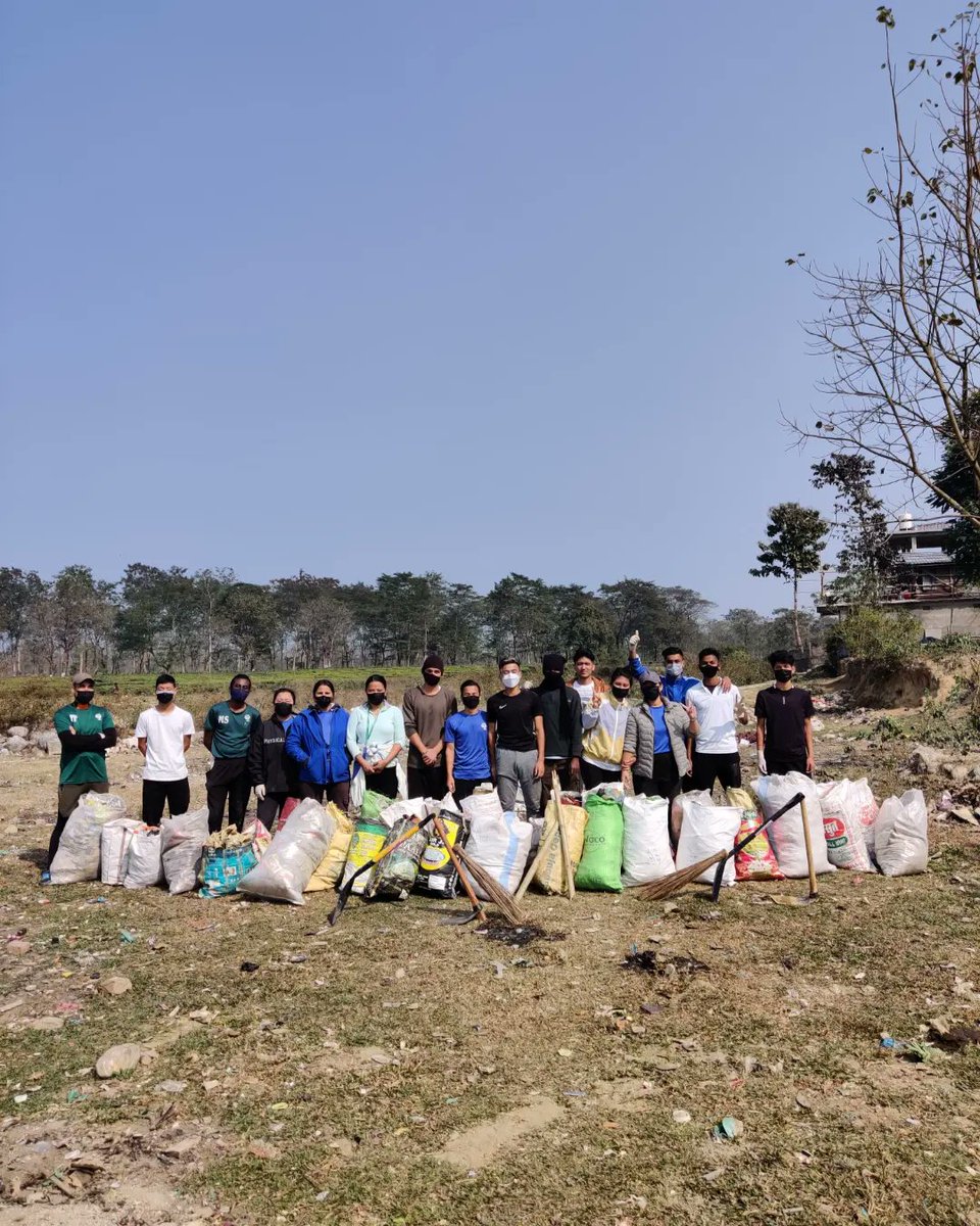SaveEarthForLi1's tweet photo. SEFL SWACH MISSION 2022 (Mission Clean And Green City) 
 30th January, 2022(Sunday), Save Earth For Life conducted it's second event of 2022. The event was a cleanliness drive under "SEFL SWACH MISSION 2022" and was held at Ambardura Play ground, Siliguri. https://t.co/E286xzgpF2