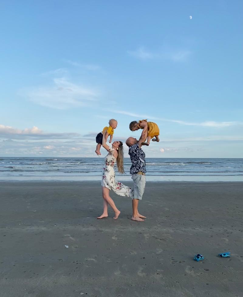 DelightChaos's tweet photo. My friend, David, is a finalist in Cinnamon Shore’s Story Contest. Help me rally votes: https://t.co/JZHIp6Z5lZ @cinnamon_shore https://t.co/w3D6MM3CbV