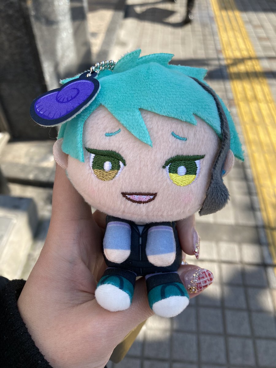 nananyanmaru's tweet photo. 100円で取れたんだけど
ジェイドさん
絶対私の事好きでしょ🤦🏻‍♀️❤️ https://t.co/vQO7TYVOMu