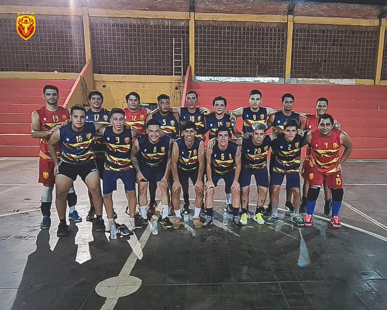 FFFF_Futsal's tweet photo. ¡Y ahora un poema! 😍

Ya lucimos con nuestra nuevas indumentarias training. ��

Agradecemos a la empresa ADMAV Deportes por volver a vestirnos en este 2022. 🔝 https://t.co/ddermAIkyv