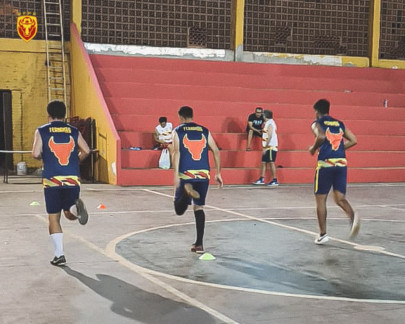 FFFF_Futsal's tweet photo. ¡Y ahora un poema! 😍

Ya lucimos con nuestra nuevas indumentarias training. ��

Agradecemos a la empresa ADMAV Deportes por volver a vestirnos en este 2022. 🔝 https://t.co/ddermAIkyv
