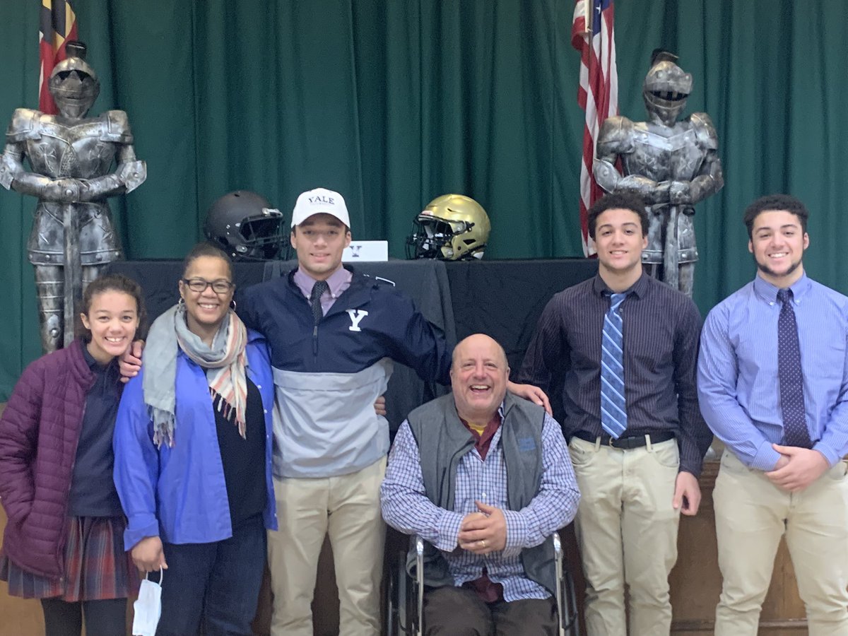 Committed and signed to Yale!! ✍️ <a href="/yalefootball/">Yale Football</a> <a href="/TyreeSpinner/">Tyree Spinner</a>