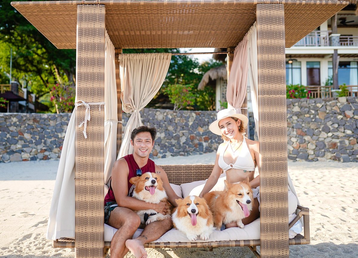 CorgiValentine's tweet photo. 2022 family photo. β€πΎ
#CorgiPH
#CorgiPhilippines
#CorgiValentineArrowCloud
#CorgisOfInstagram
#Corgistagram
#Corgi https://t.co/Ny5CvXk2ix