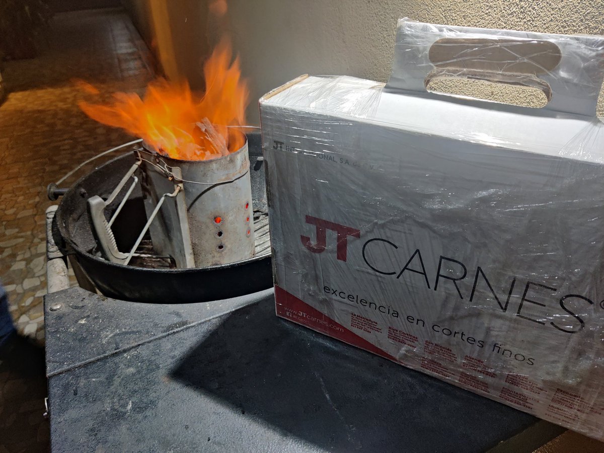 Pepillo_Mtz's tweet photo. Hoy tocó Rib Eye Angus de mis amigos de @JTCarnesMX de lujo https://t.co/4pH6cX7x7g