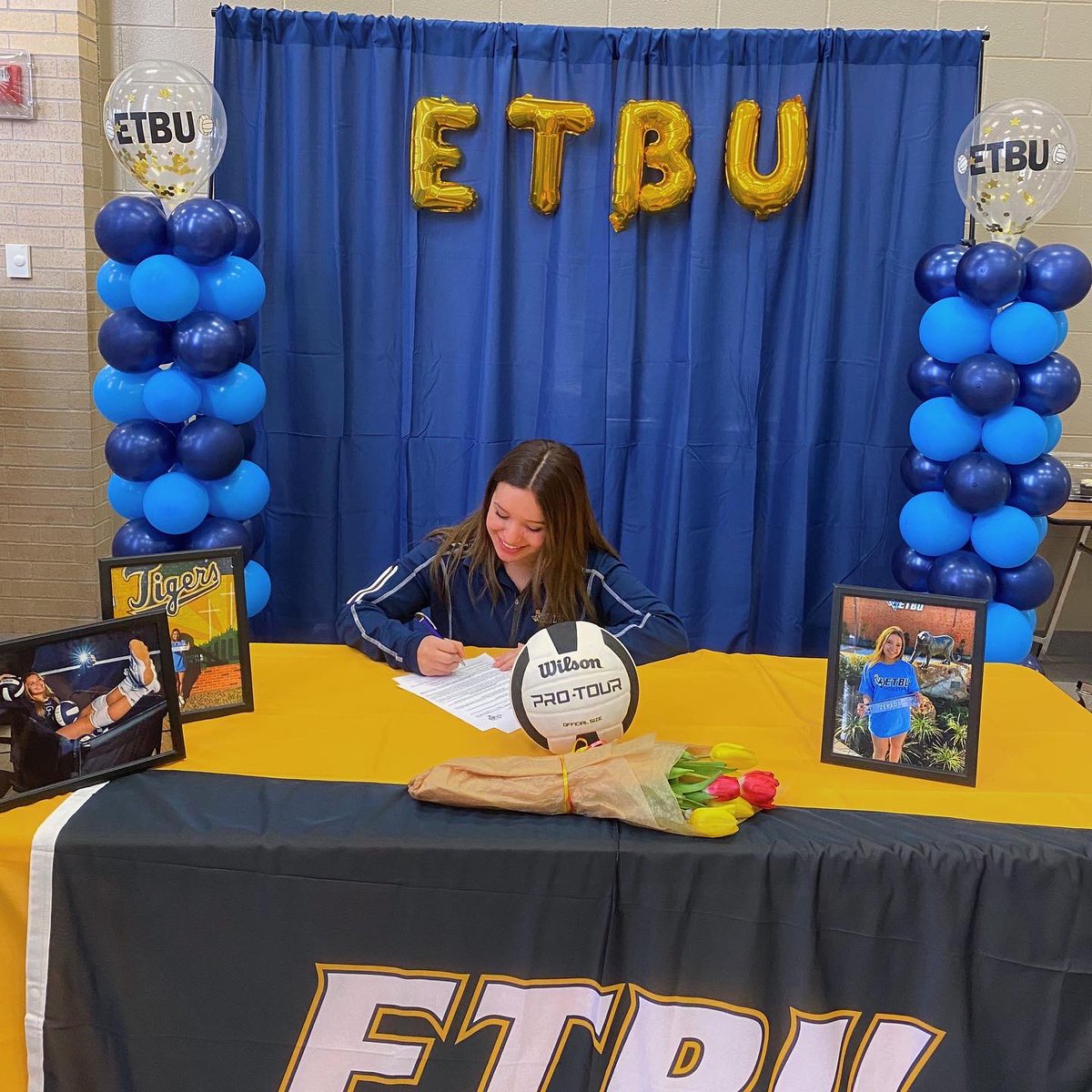 eliana_zepeda's tweet photo. It’s official!!!💛💙#nationalsigningday @ETBU_Volleyball https://t.co/a1vWlch6EH