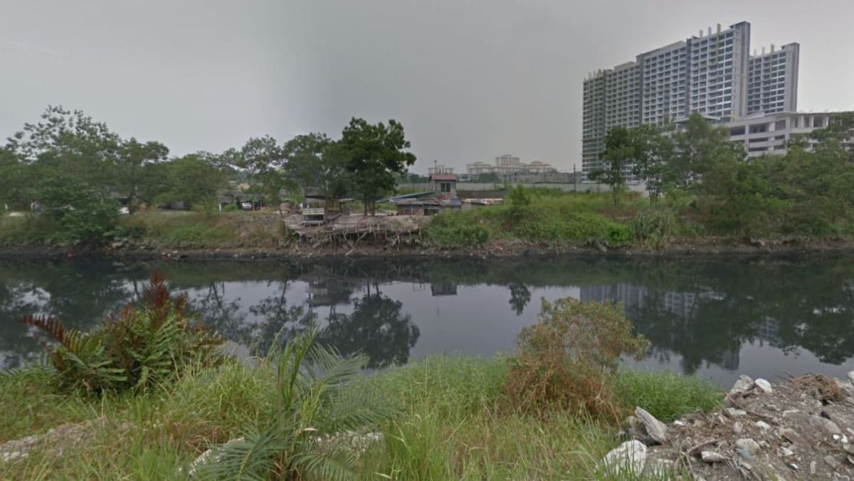 64-year-old Singaporean woman's body found in Johor river: Reports channelnewsasia.com/asia/singapore…