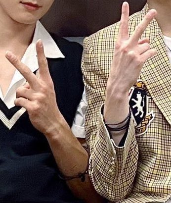 babodeungsin's tweet photo. ㄹㅇㅋㅋ만 치라고 아ㅋㅋ https://t.co/DRPr52ZWlq