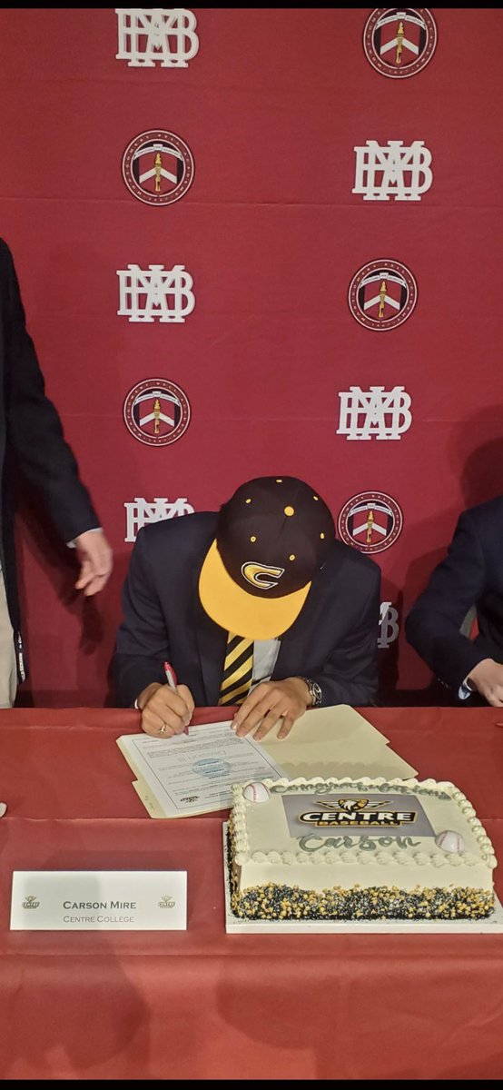 carson_mire's tweet photo. Blessed and ready for the next 4 years #GoldRush #GoColonels @CentreBaseball https://t.co/GAlsK7x2mc