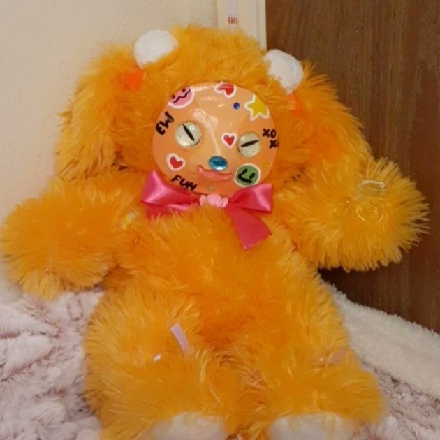 stolenowos's tweet image. Hey!! I make clay face dolls/stuffed animals 🥰 if you&apos;d like to support my work please share, comment and/or like this post! My Etsy is alysanddolls.etsy.com and all these featured are for sale! 

#clayfacedoll #clayfaceplush #artdoll #smallbusiness #etsy