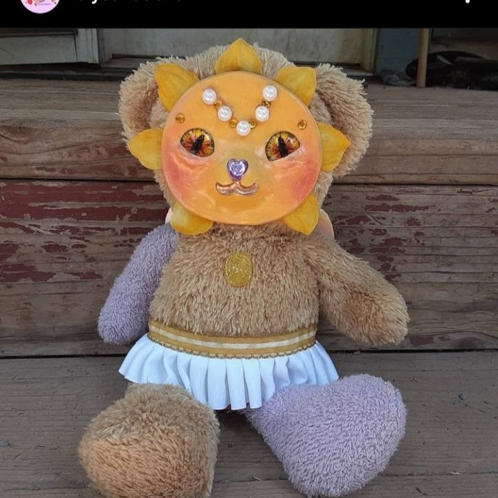 stolenowos's tweet image. Hey!! I make clay face dolls/stuffed animals 🥰 if you&apos;d like to support my work please share, comment and/or like this post! My Etsy is alysanddolls.etsy.com and all these featured are for sale! 

#clayfacedoll #clayfaceplush #artdoll #smallbusiness #etsy